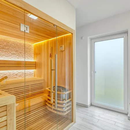 Modernes Mit Sauna